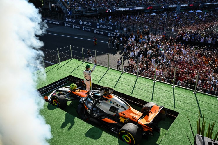 Lando Norris dominates in Mexico to take Championship&nbsp;Lead