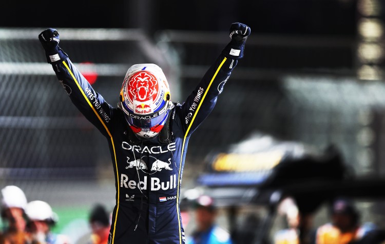 Verstappen wins in Vegas as Mclarens&nbsp;Disqualified